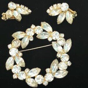 Vintage Elegant Rhinestone Wreath Brooch and Clip Earring Set